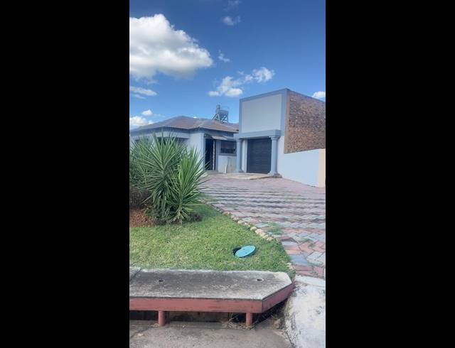 3 BEDROOM HOUSE FOR SALE IN THE ORCHARDS